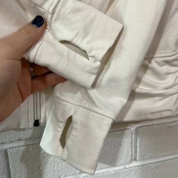 Patagonia Organic Cotton Zip Up Jacket - Picture 4 of 9